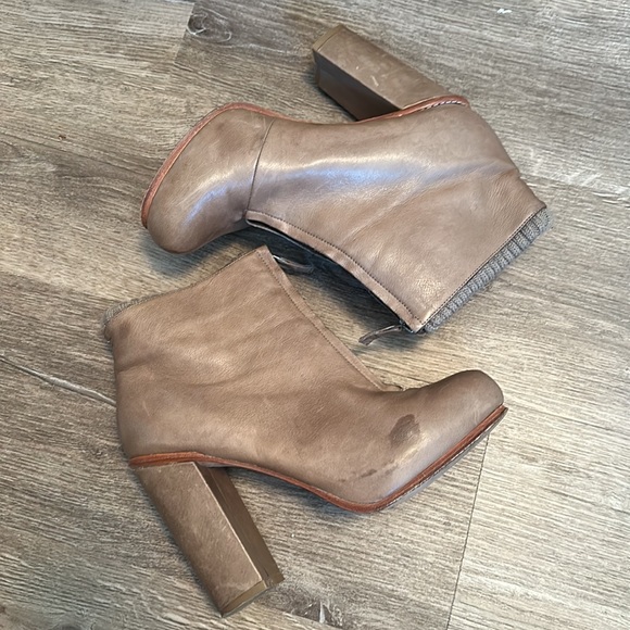 DOLCE VITA Joya Desert Leather Knit Zip Chunky Heels - Picture 4 of 10